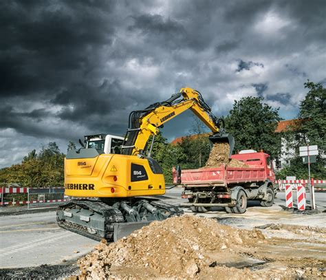 liebherr 914 compact excavator|Liebherr R 914 Compact Litronic excavator specs (2021 .